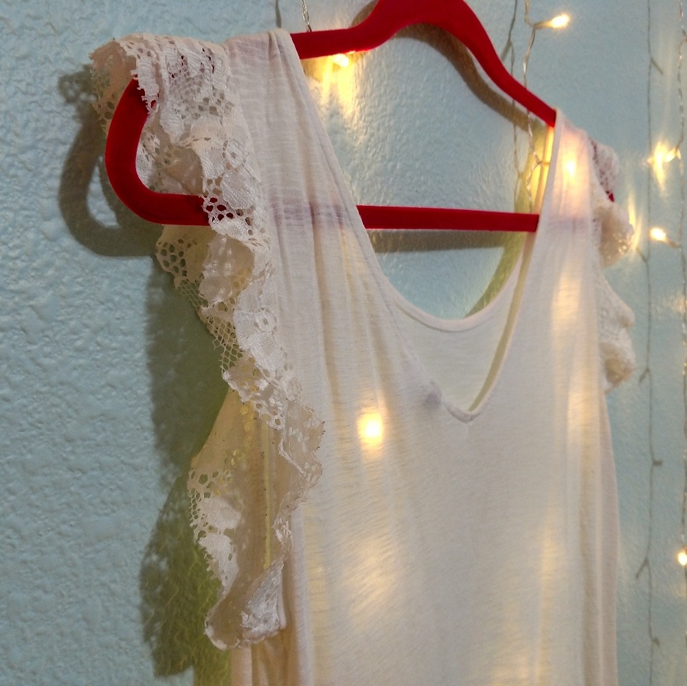 HM Ruffled Lace Sleeve Tank